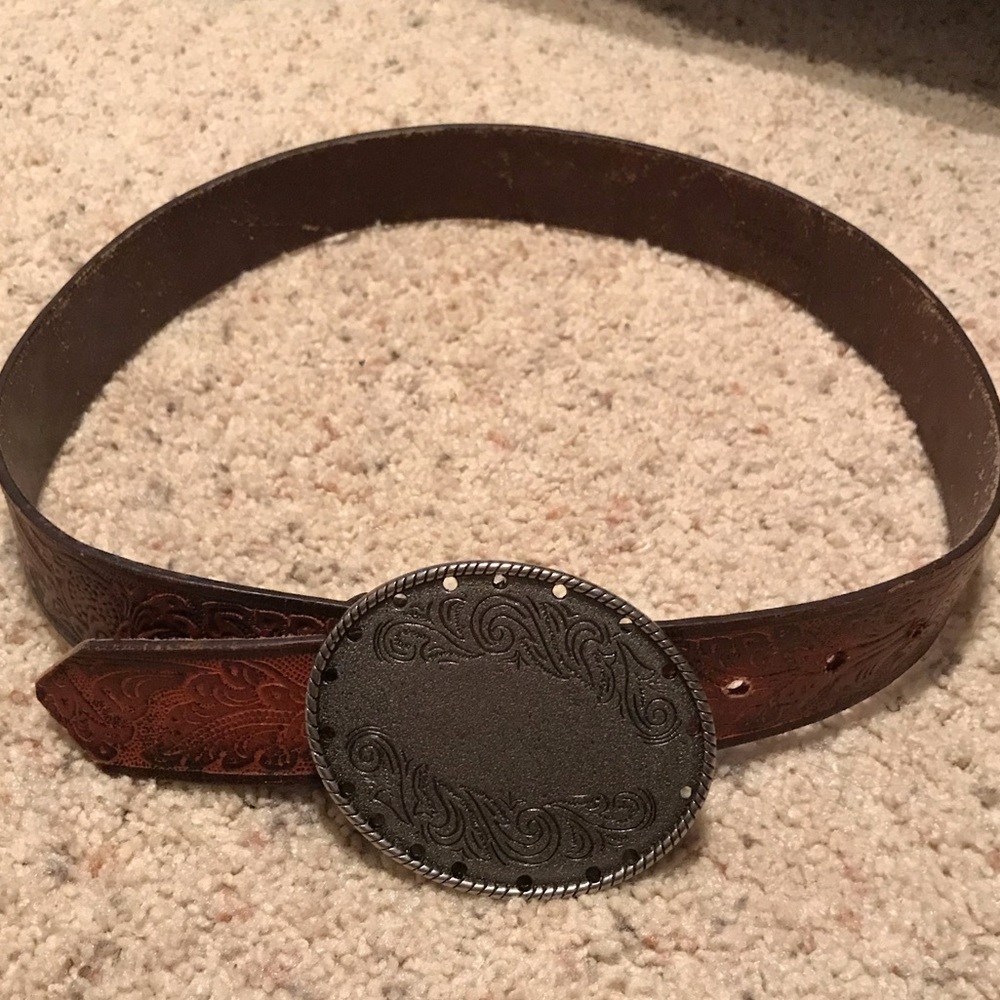 BELT AND BELT BUCKEL